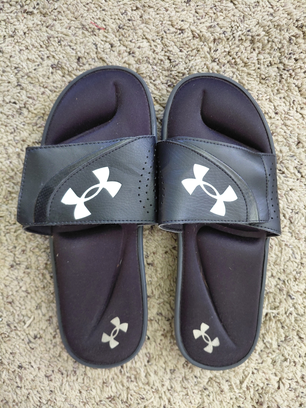 Under Armour Mens Ignite VI Black Slide Sandals - Like New Size 11